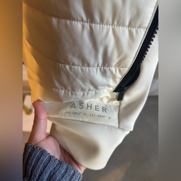Asher Other - Asher Cream Puffer Jacket size XL‎